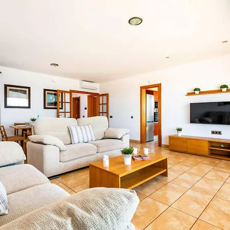 Vila Mediterraneum By *